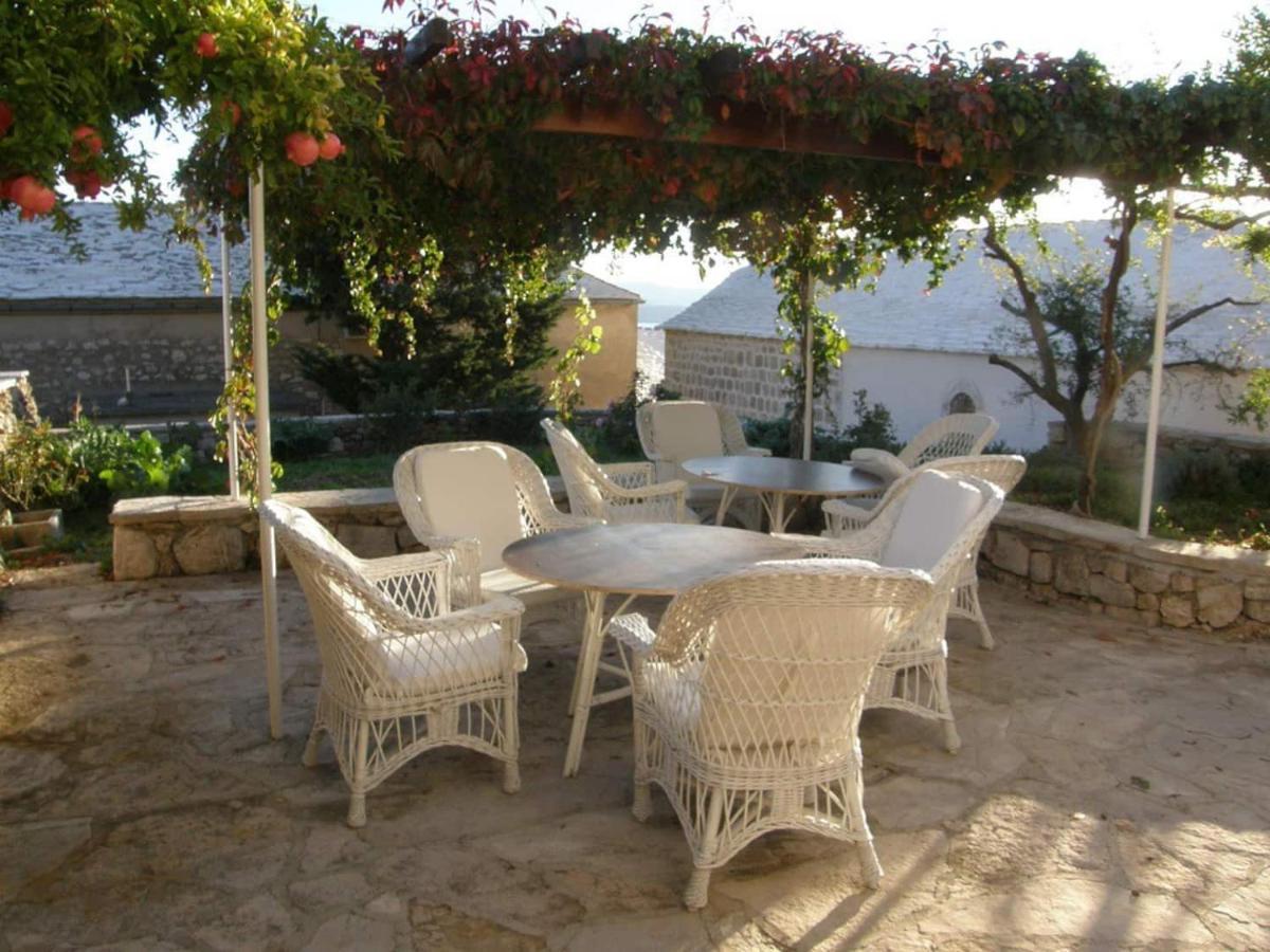 Apartments Adriana Μπολ Εξωτερικό φωτογραφία