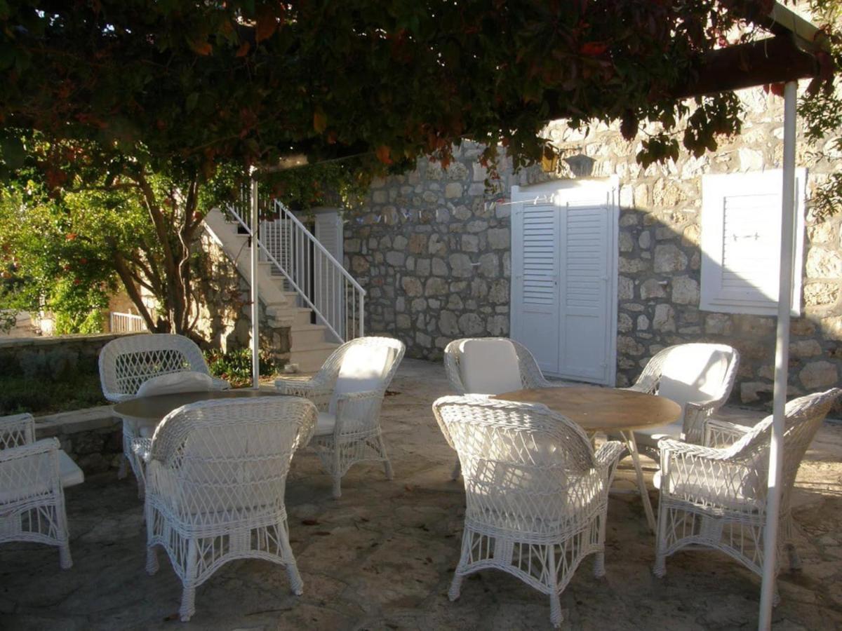 Apartments Adriana Μπολ Εξωτερικό φωτογραφία